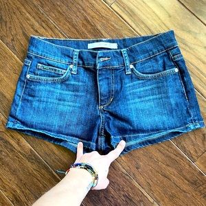 Joe’s Jeans denim booty 🍑 shortie shorts EXCELLENT condition ✨
